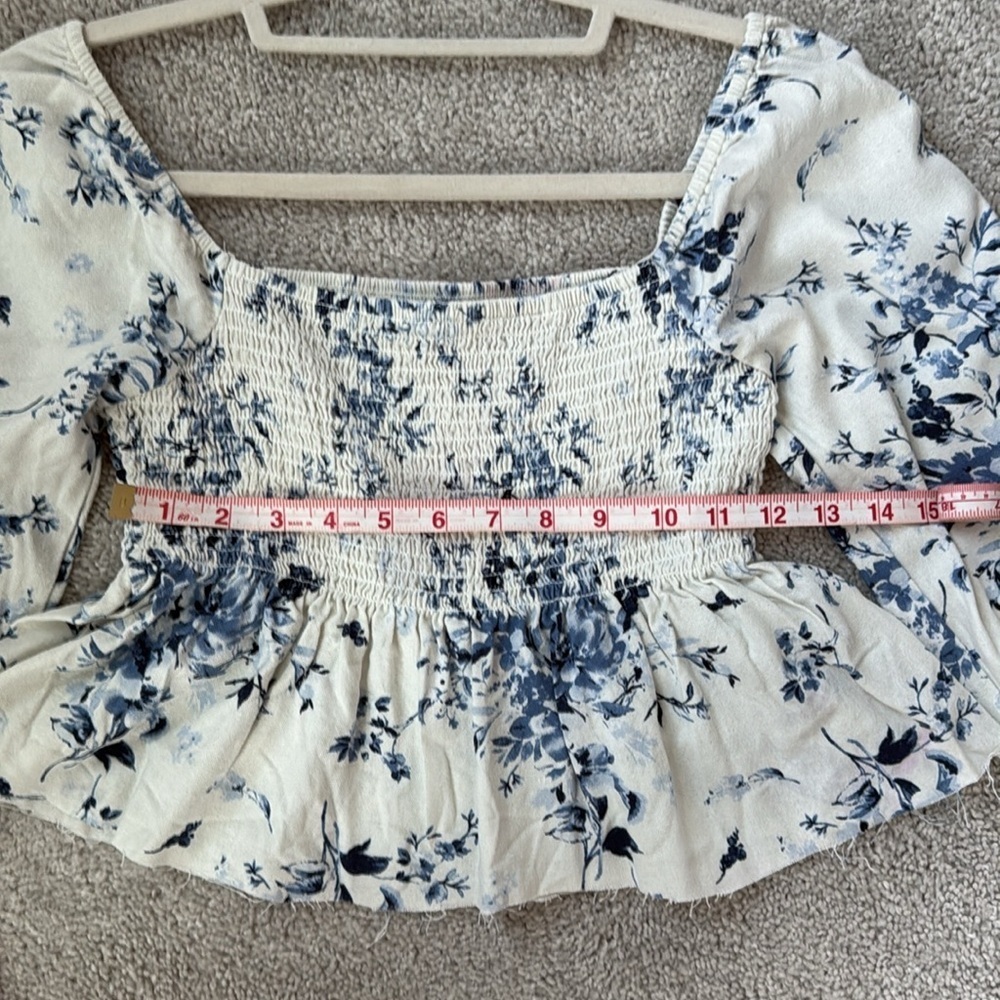 Altar'd State Cream and Blue Sellie floral Smocked Peplum crop blouse size S - Picture 4 of 5